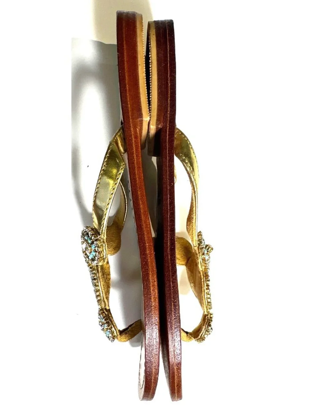 Tommy Bahama Womens Size 7 Gold Leather Sandals With Turquoise Rhinestone Accent